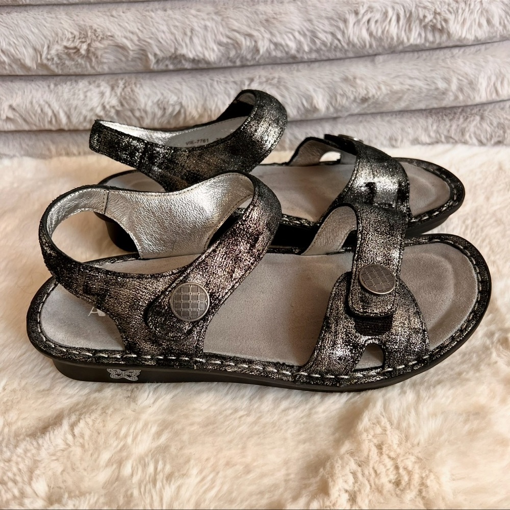 Alegria VIENNA SMOLDER Black Silver Metallic Slingback Sandals
